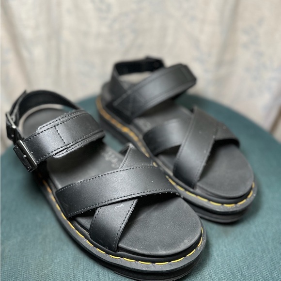 Dr. Martens | Voss II Sandal Size: 8 - Picture 2 of 8
